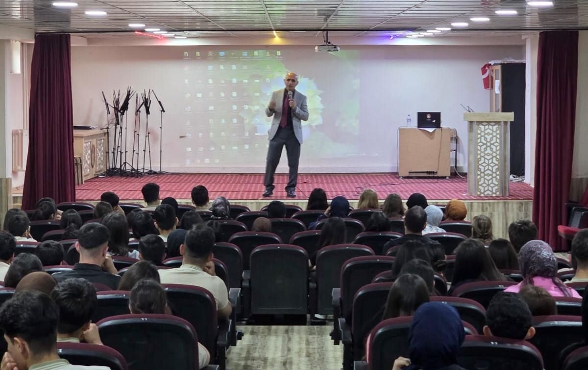 Siirt’te Sosyal Güvenlik Konferansı