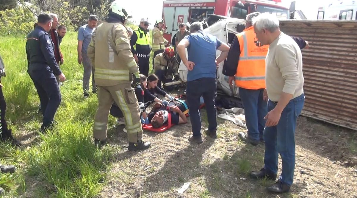 Kamyonet Şoförü Bayıldı, Kaza Yaptı