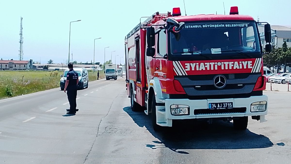 Silivri’de TIR’ın Yakıt Deposundan Sızıntı