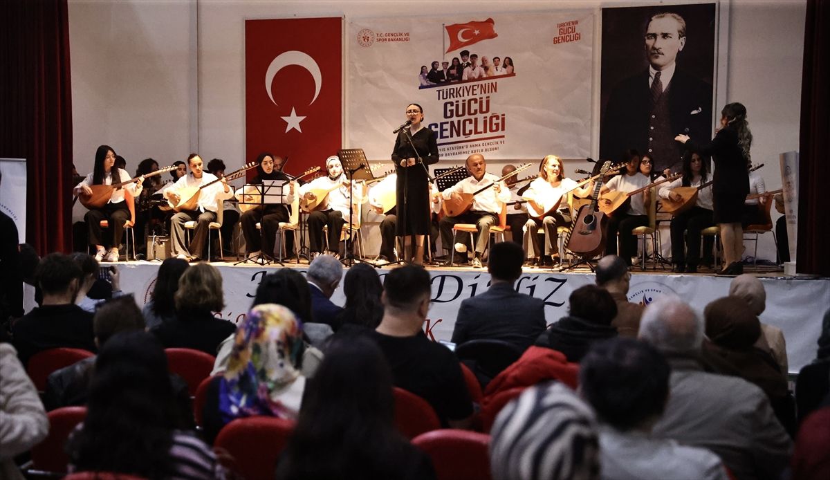 Gençlik Haftası’nda Üç Kuşak Bir Araya Geldi