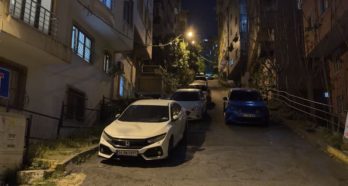 Şişli’de konuşmak için gittiği eşine ateş açtı; mermer parçaları kadını yaraladı