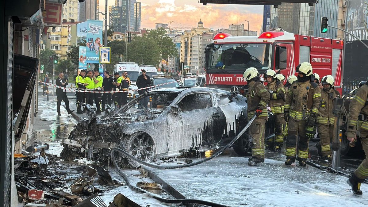 Şişli’de Otomobil Yangını: 2 Yaralı