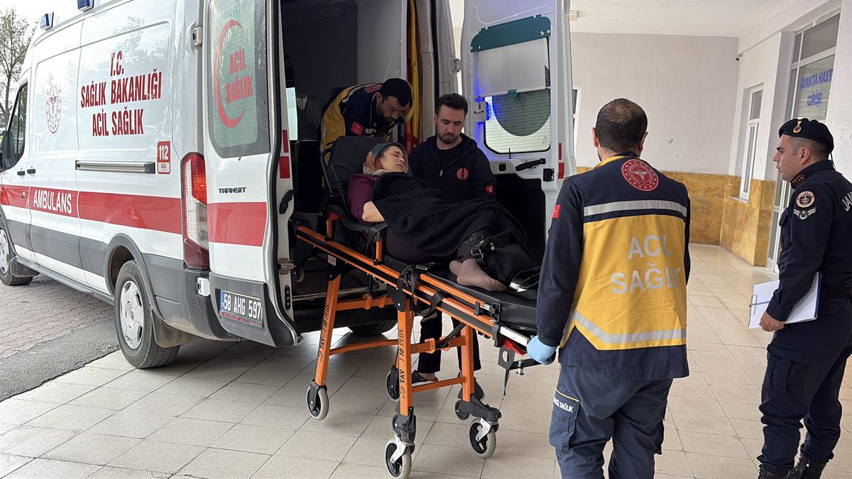 Yıldızeli’nde Akraba Kavgası: 1 Ölü, 3 Yaralı