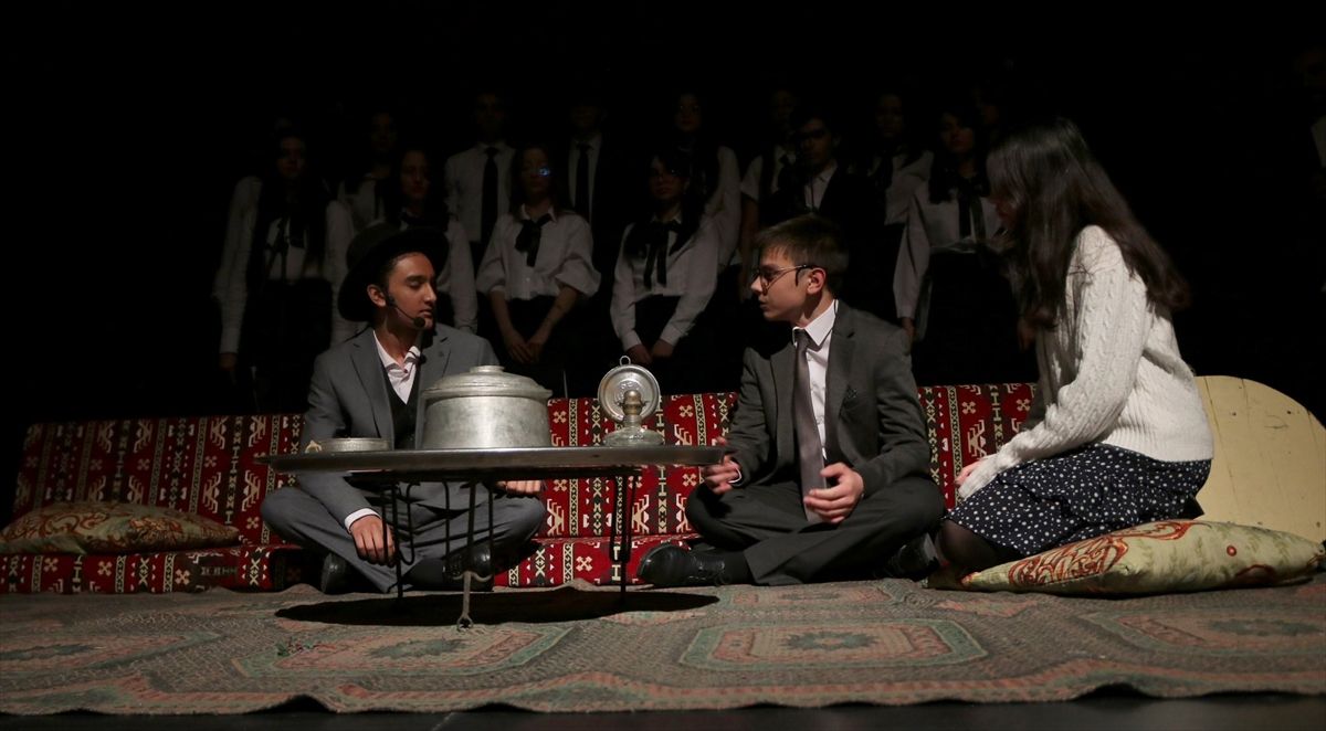 Aşık Veysel Tiyatrosu Sivas’ta Sahnelendi