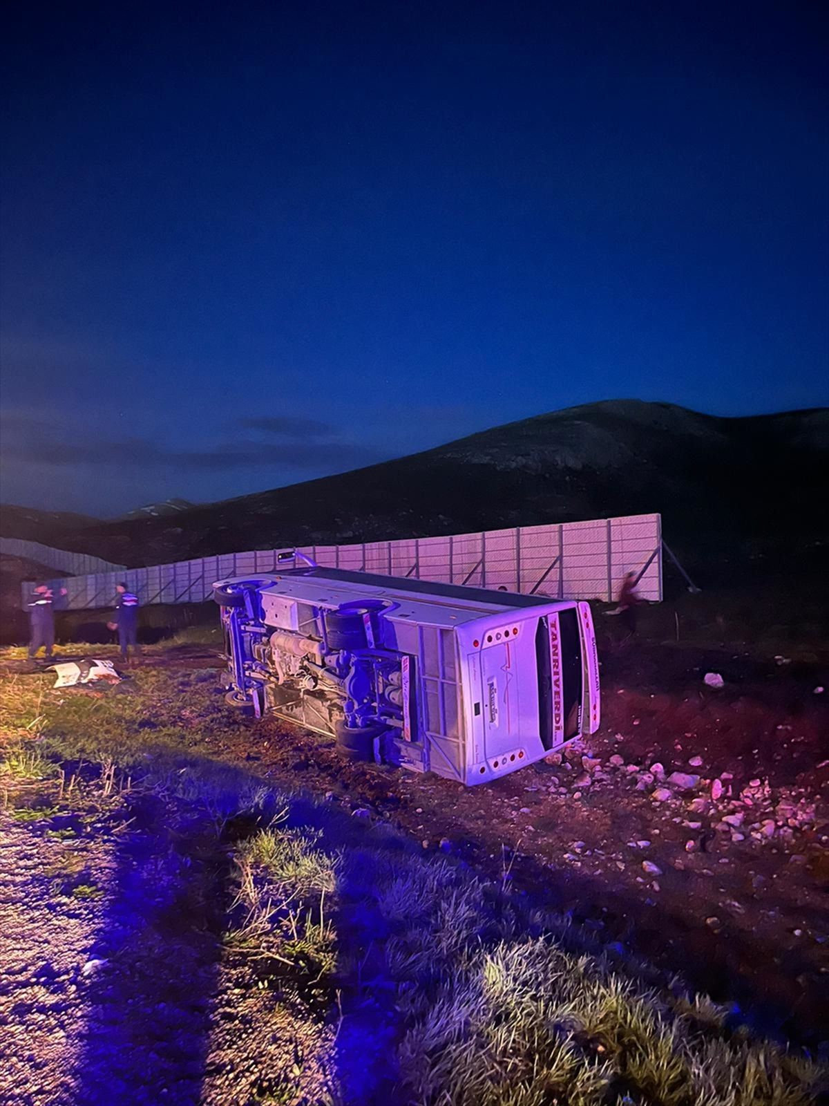 Gürün’de Taraftar Midibüsü Devrildi: 18 Yaralı