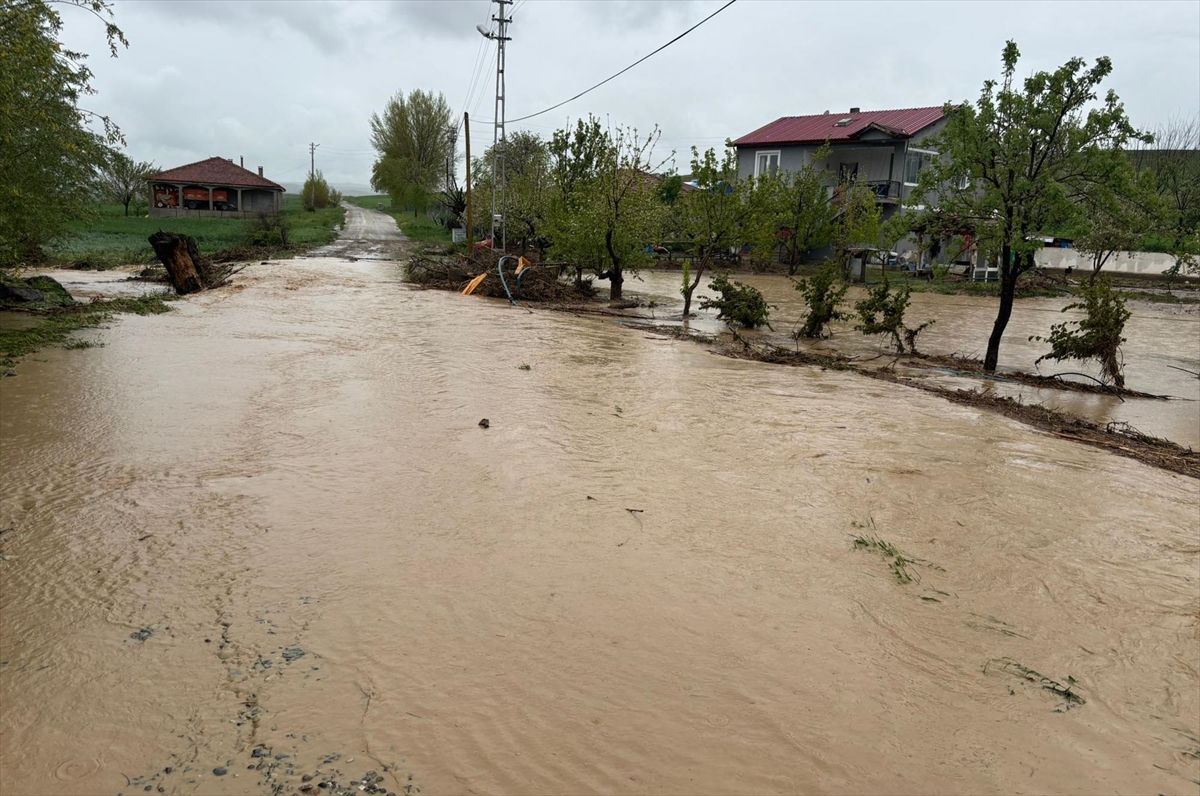 Sorgun’da Taşkın, Köyde Hasar