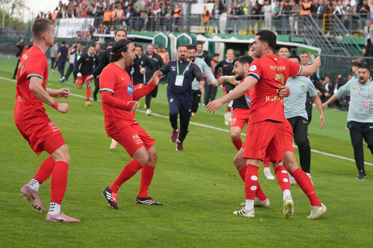 Süper Lig’e çıkan Amedspor toplam 3 nedenle PFDK’ya sevk edildi