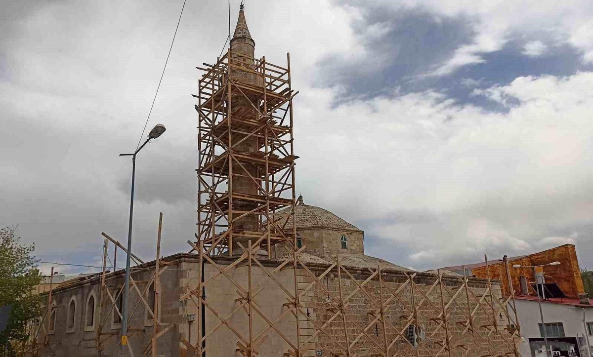 Tarihi Gürün Ulu Cami yıl sonunda ibadete açılacak