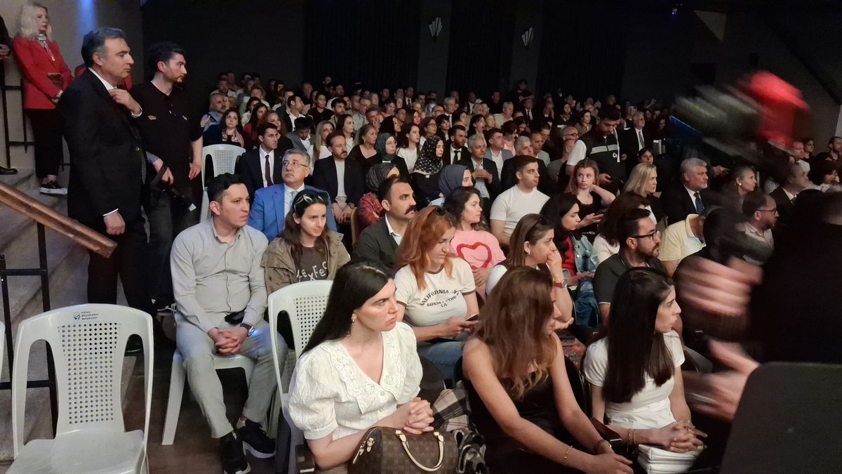 Tarihi Hatay Meclis Binası Tiyatro Sahnesi Oldu