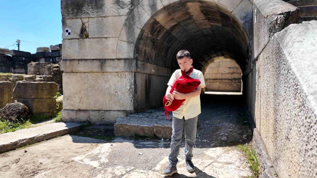 Tarihi kentte tulum sesi yükseldi