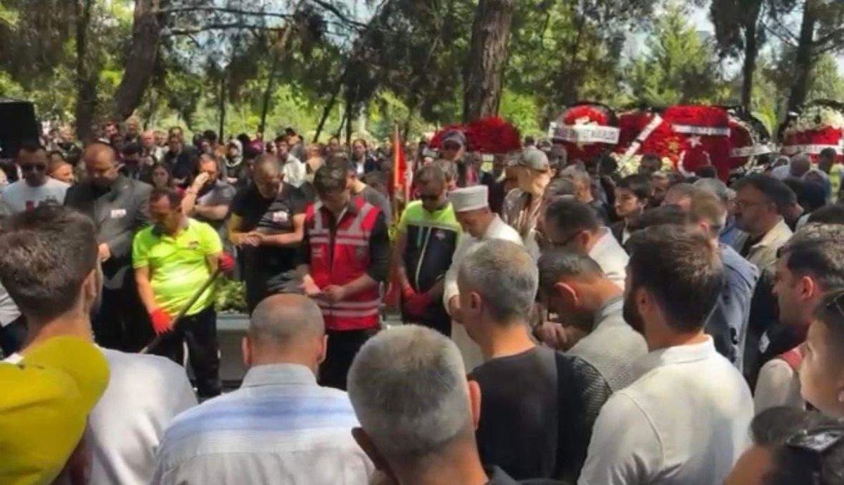 Şehit Polisin Cenazesinde Fenalaşan Ahmet Kartal Hayatını Kaybetti