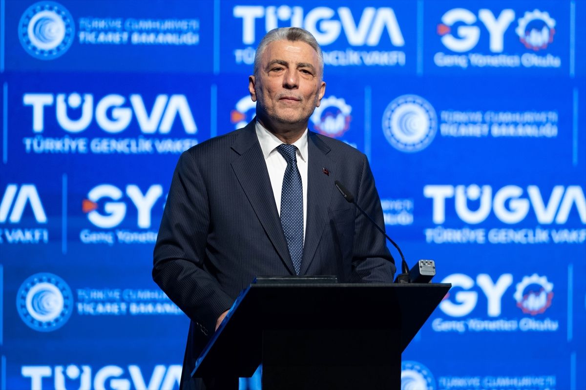 Bakan Bolat’tan Gençlere Girişimcilik Mesajı