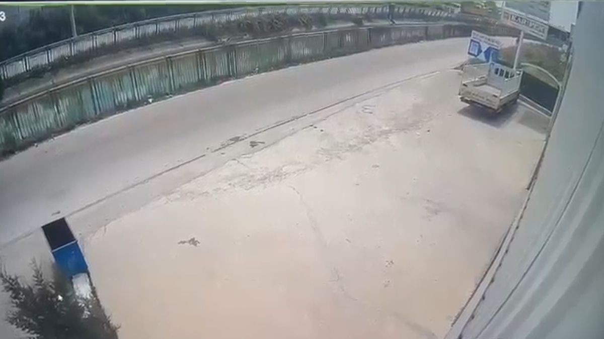 TIR, Sulama Kanalına Düştü