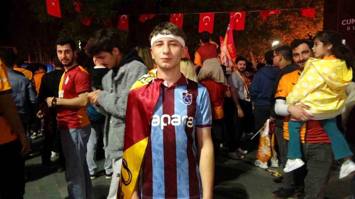 Galatasaray Şampiyon, Kocaeli Sokaklarda Coşku