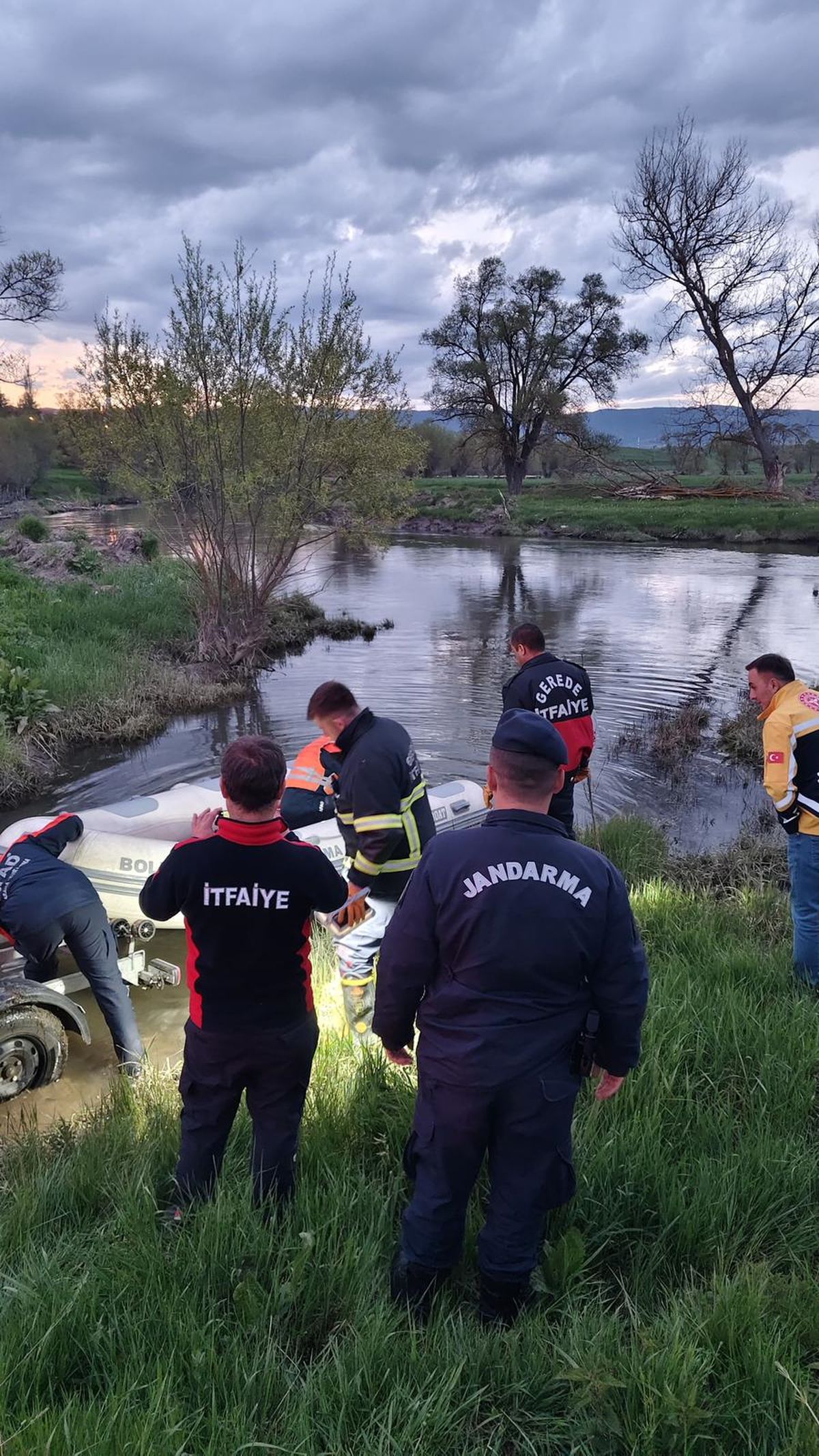 Bolu’da Traktörle Mahsur Kalan Adam Kurtarıldı