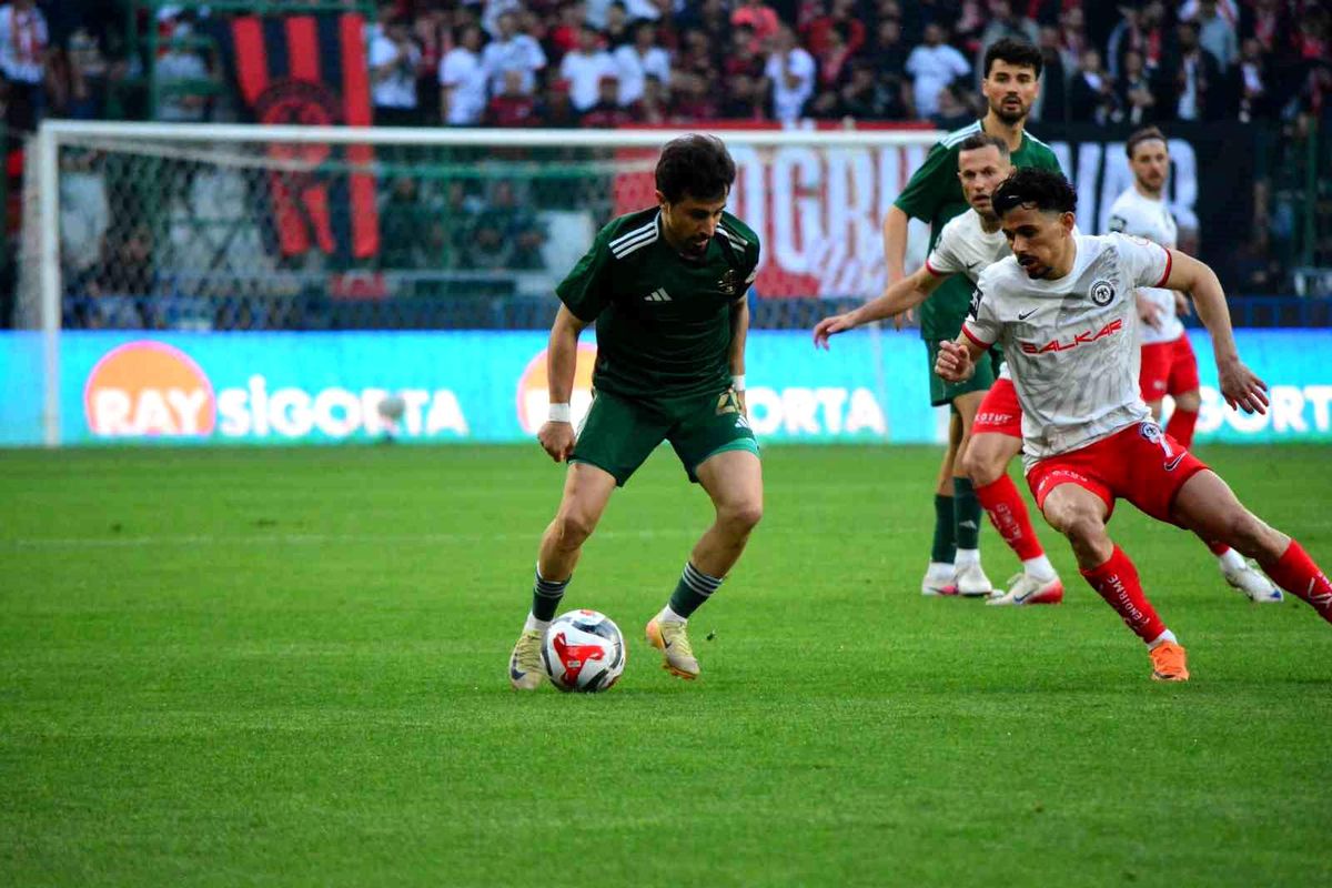 Çorum FK İlk Yarıda Önde