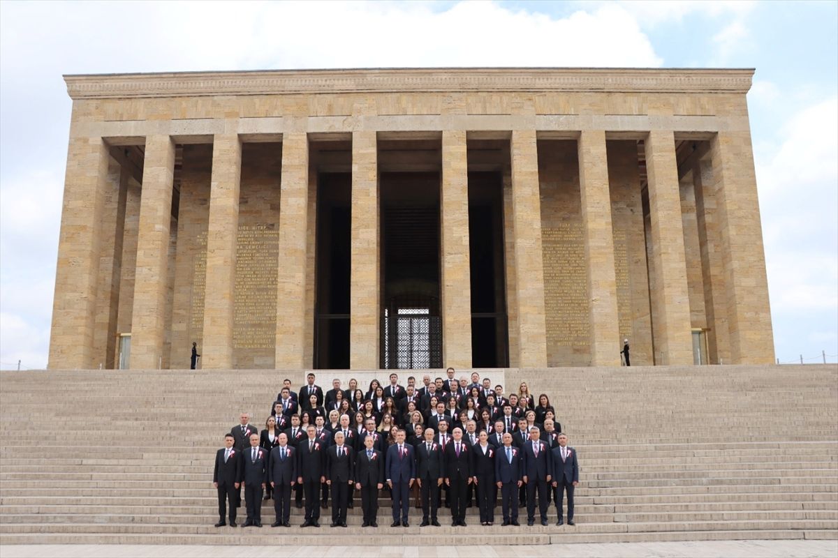 TSK Mehmetçik Vakfı’nın 44. yıl dönümünde Anıtkabir ziyareti