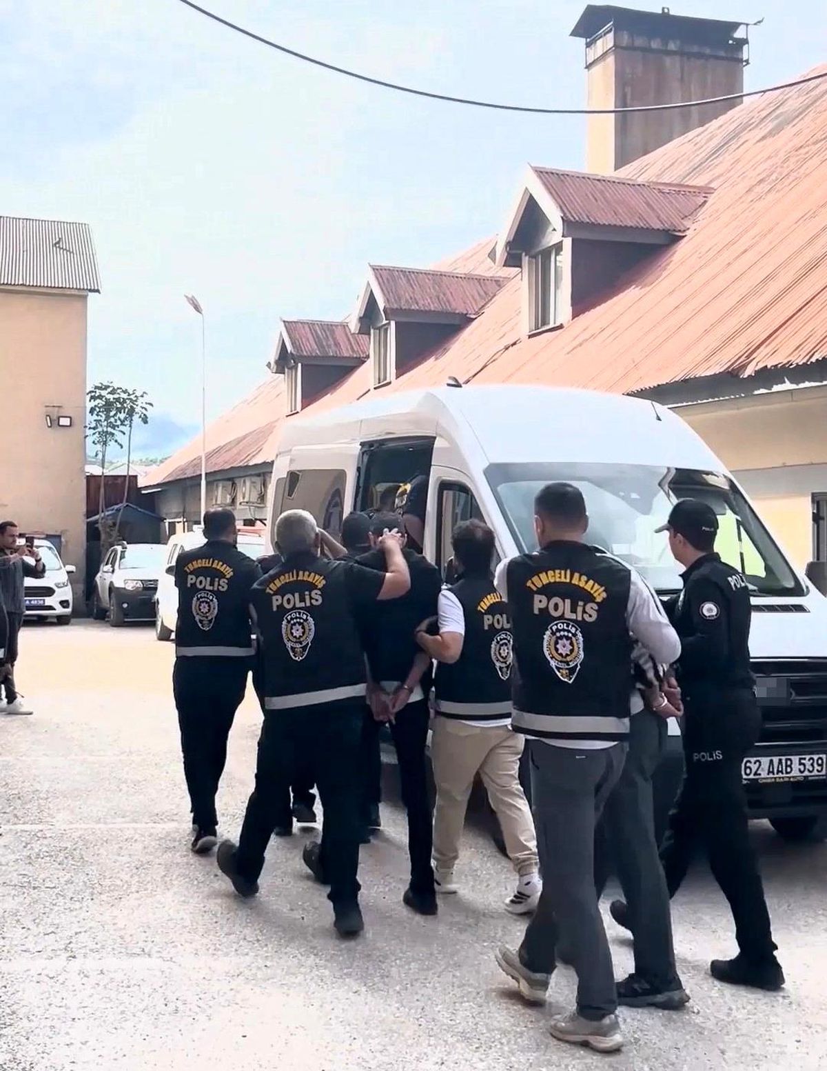 Tunceli’de Dolandırıcılık Şebekesi Çökerildi