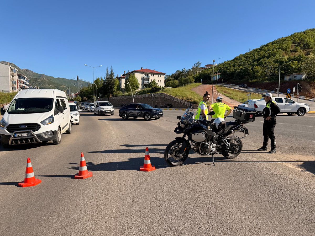 Tunceli’de Şüpheli Poşet Patlatıldı