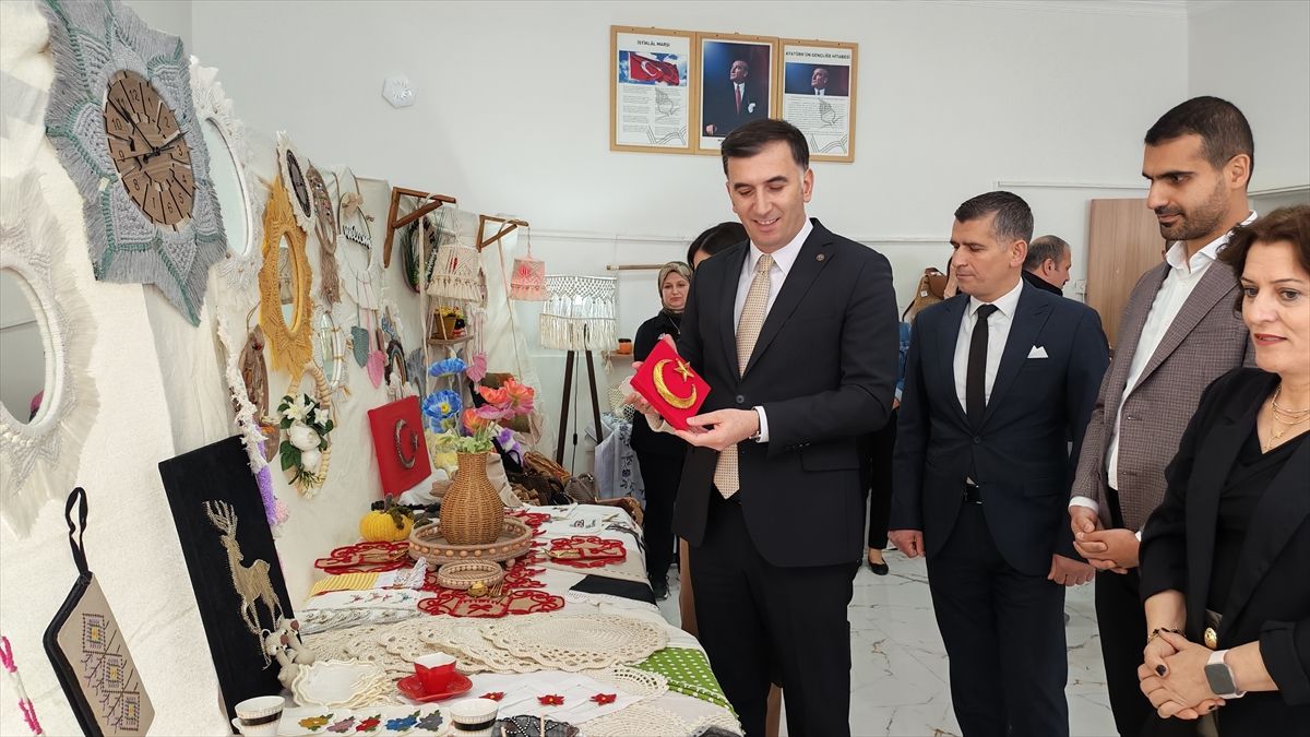 Çemişgezek’te Yıl Sonu Sergisi Açıldı