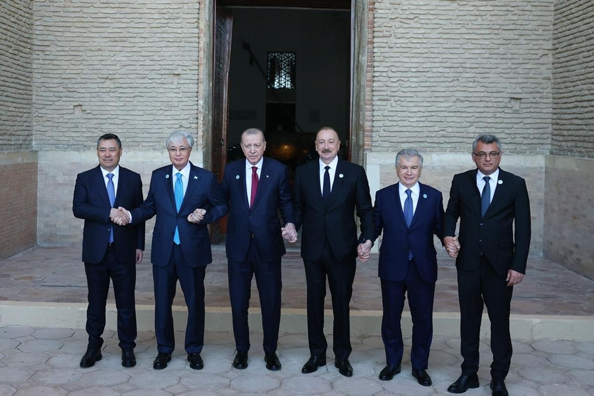 Türk Devletleri Teşkilatı Zirvesi’ne damga vuran poz