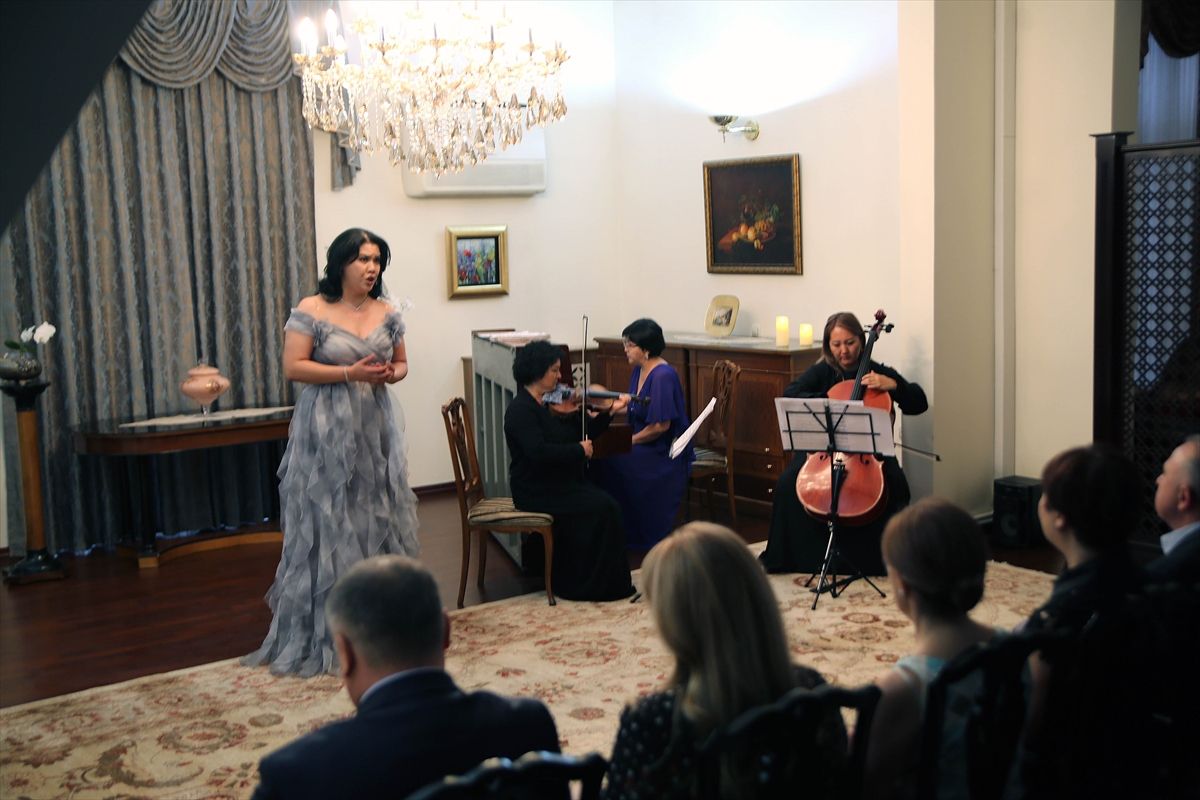 Bişkek’te Türk Büyükelçiliği’nde Opera Konseri