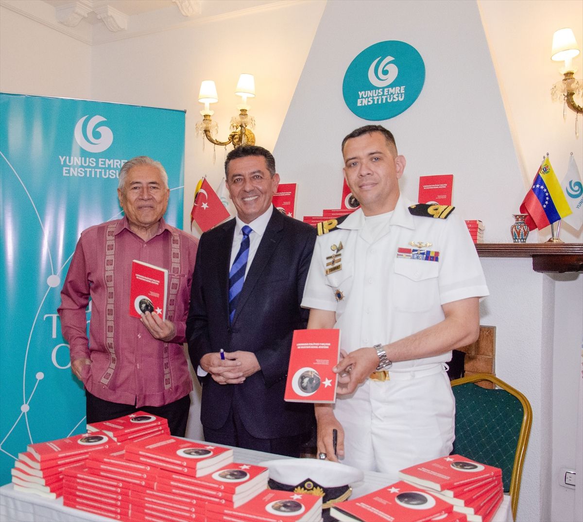 Atatürk Kitabı Venezuela’da Lansmanını Yaptı