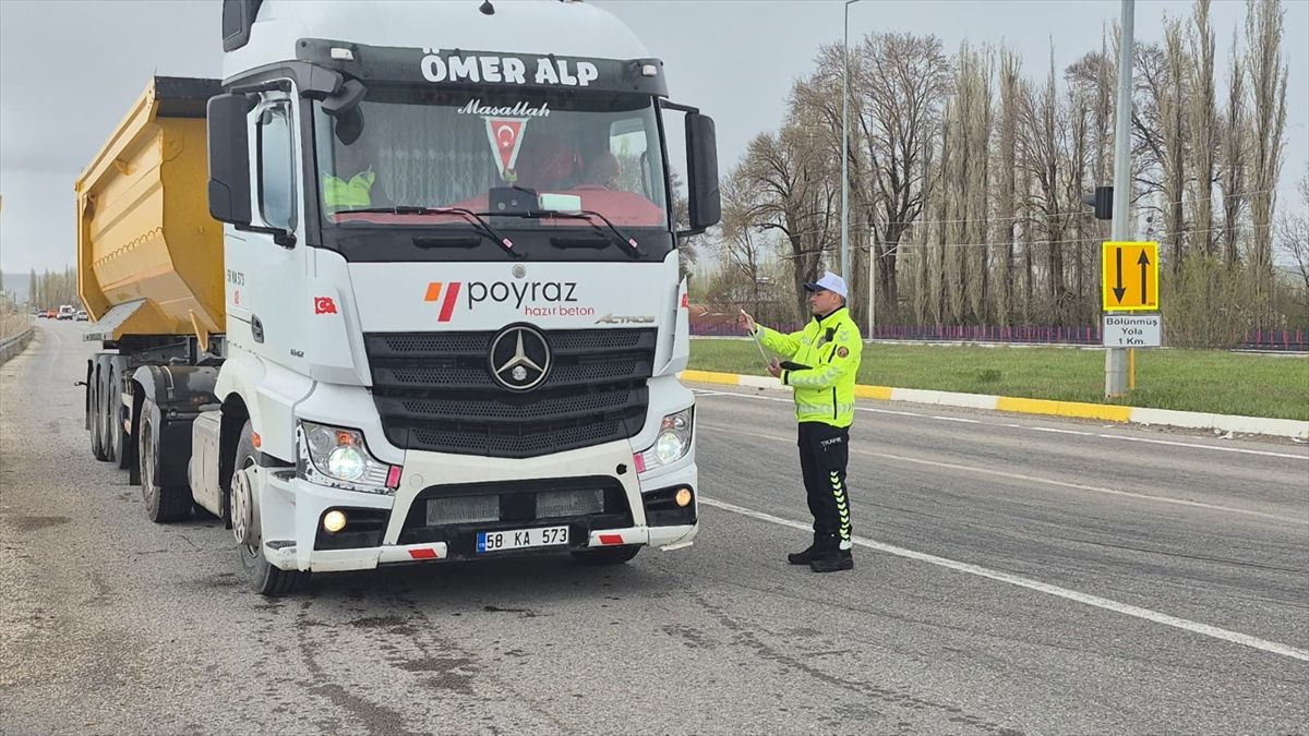 Ulaş’ta Karayolu Trafik Haftası Etkinlikleri