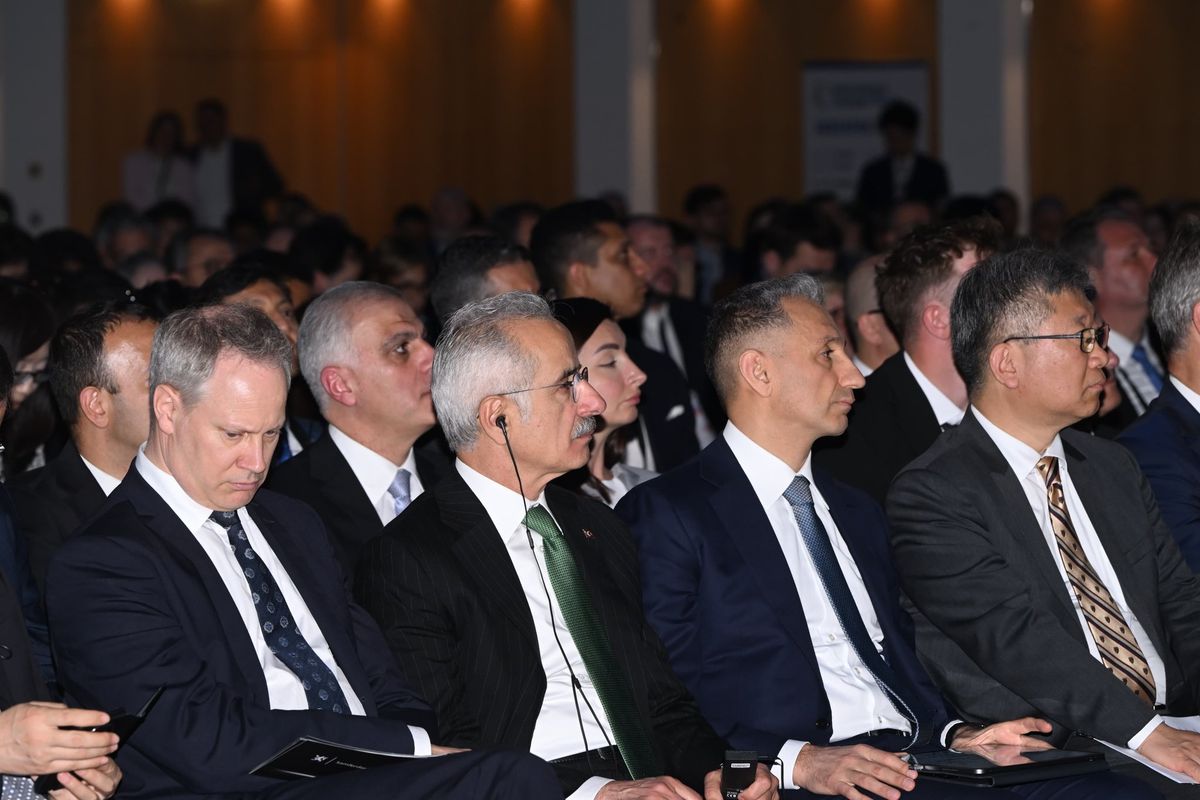 Bakan Uraloğlu Almanya’da Ulaştırma Forumu’nda