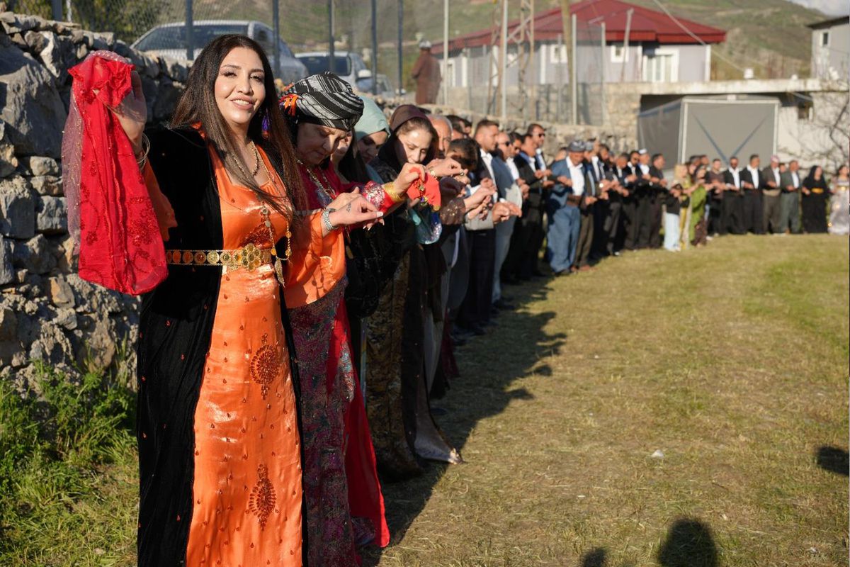 Aşiretler “yasak” dedi, kadınlar yasağı tanımadı
