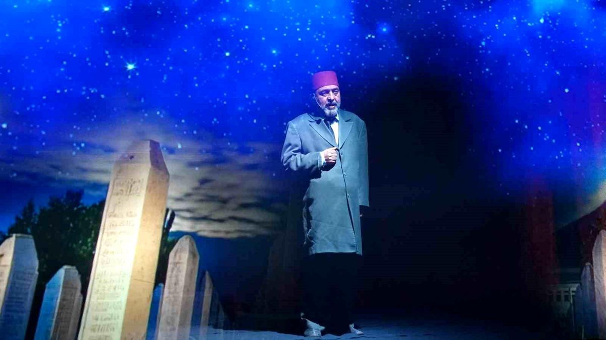 Karabük Üniversitesinde ‘Firavunla Yüz Yüze’ Tiyatro Oyunu Sahnelendi