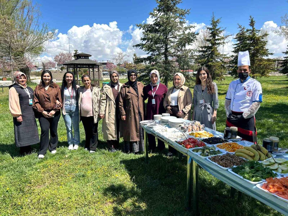 Anneler Günü’nde Ebe Destekleri