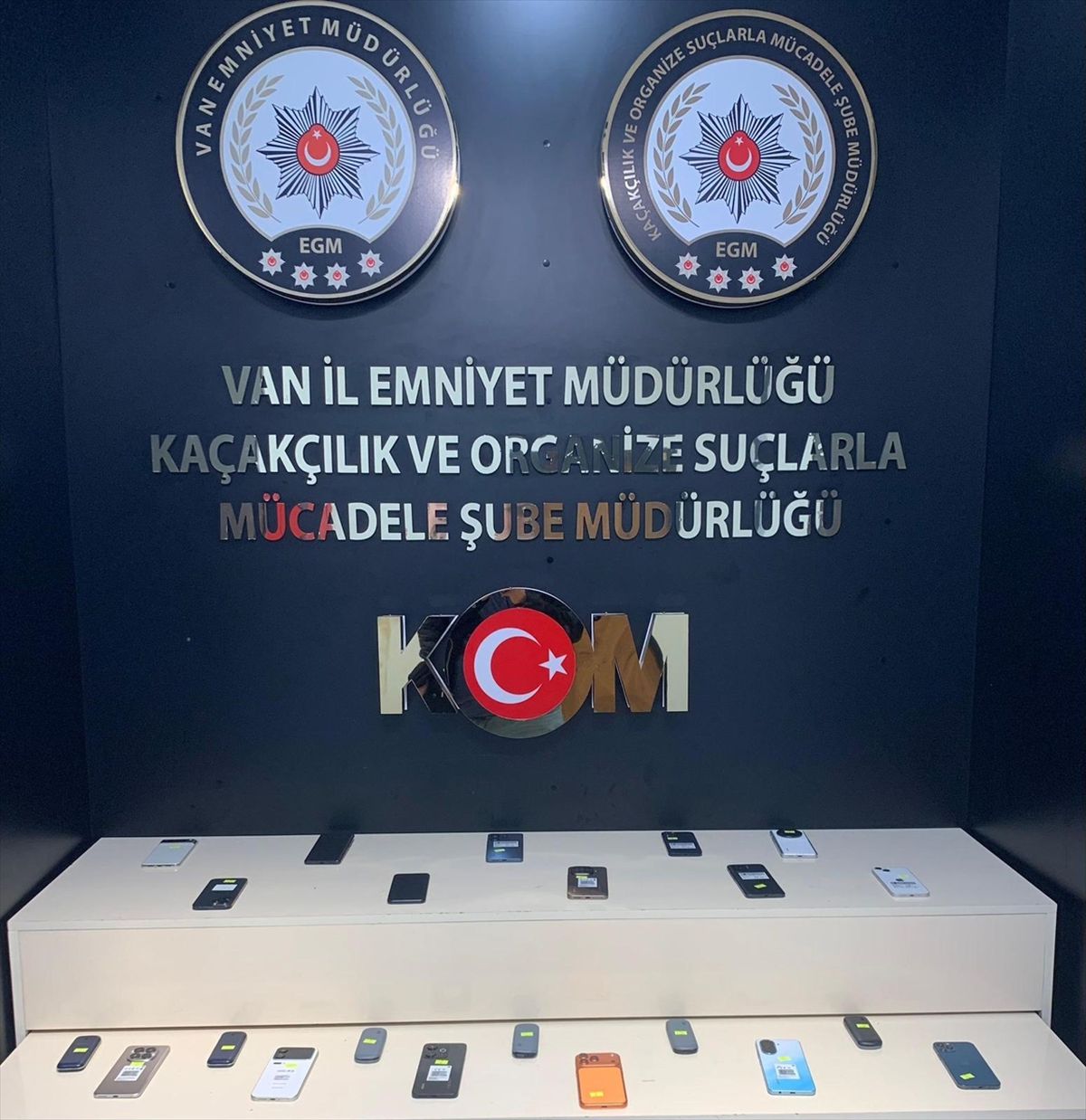 Van’da Kaçakçılık Operasyonları: 4 Tutuklama