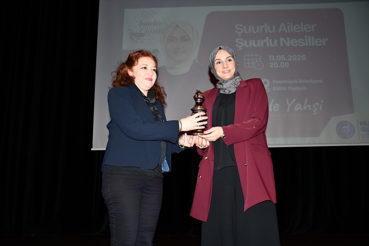 Vezirköprü’de Anne ve Çocuk İletişimi Konuşuldu