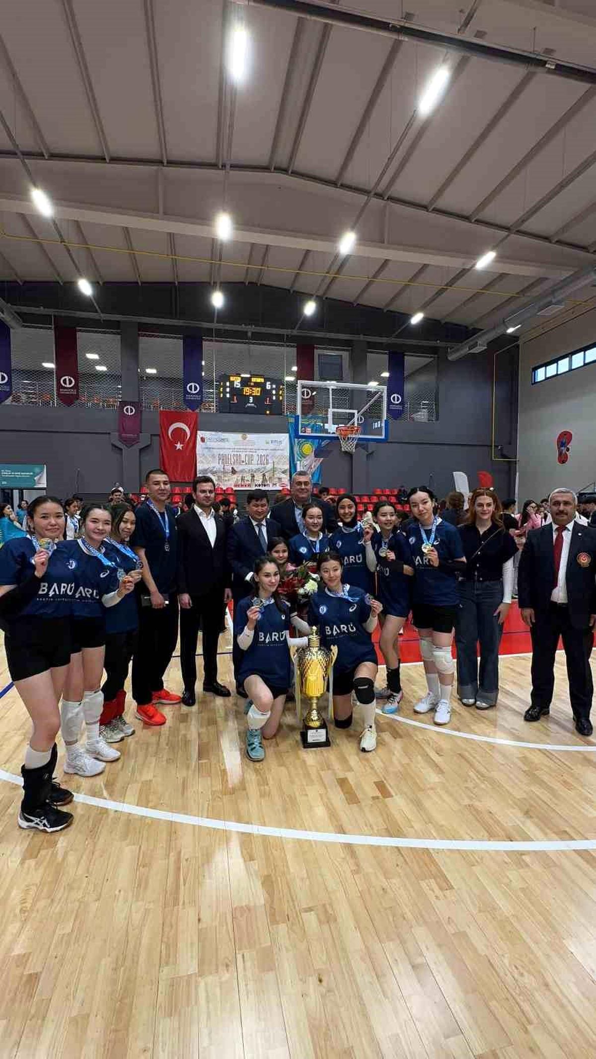 Kazakistanlı Öğrenciler Voleybol Turnuvasında Şampiyon