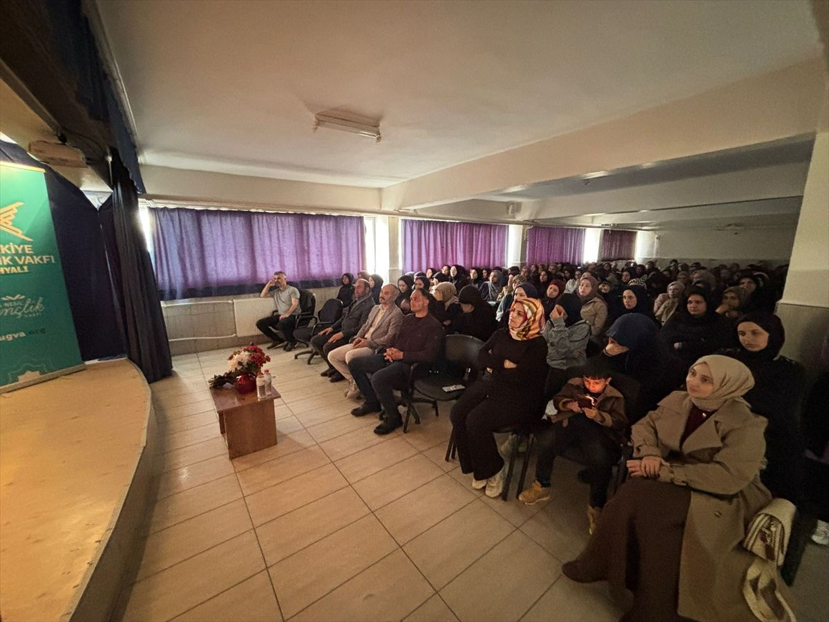 TÜGVA’dan İz Bırakanlar Programı