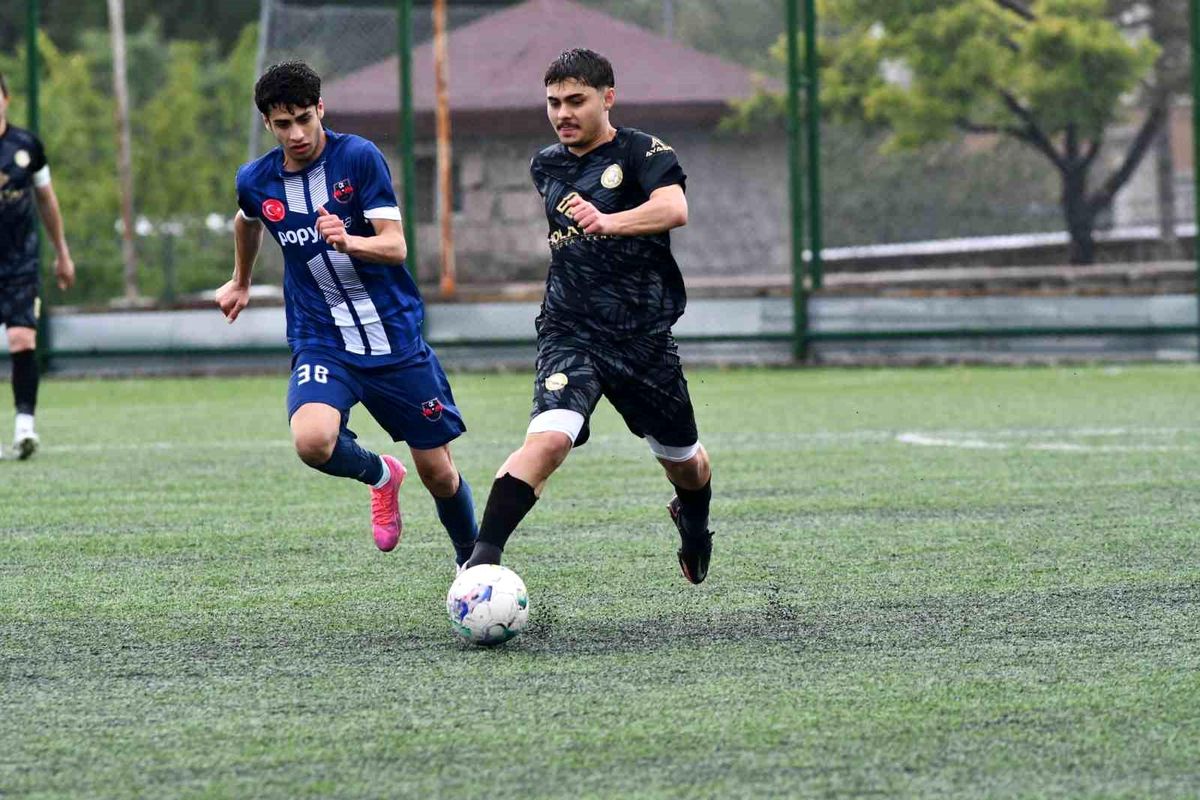 Yavru Aslanspor’un Şampiyonluğu