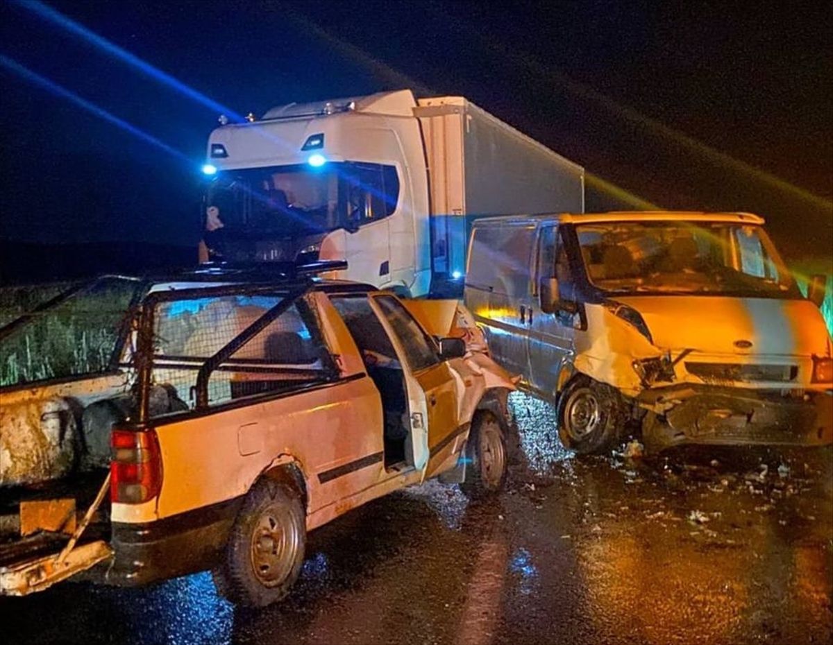 Yozgat’ta Minibüs ve Pikap Çarpıştı: 1 Ölü, 2 Yaralı