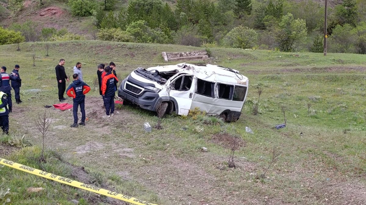 Yozgat’ta Öğrenci Servisi Devrildi: 3 Ölü, 7 Yaralı