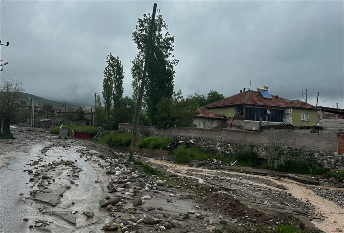 Yozgat’ta Sel Hasarı: Ekipler Temizlikte