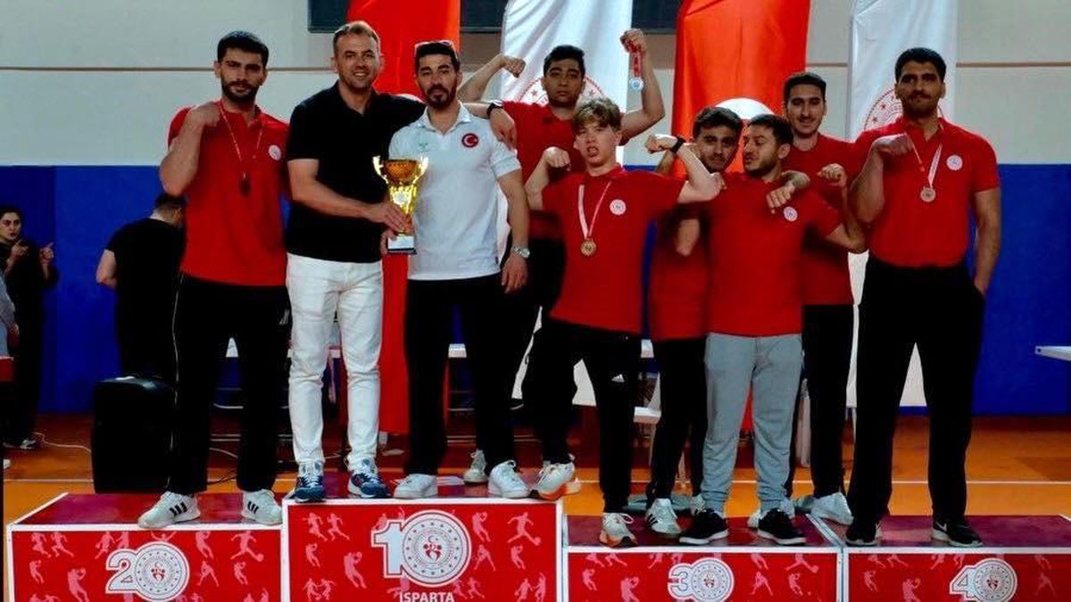 Bilecikli Sporcular Bilek Güreşi’nde Şampiyon Oldu