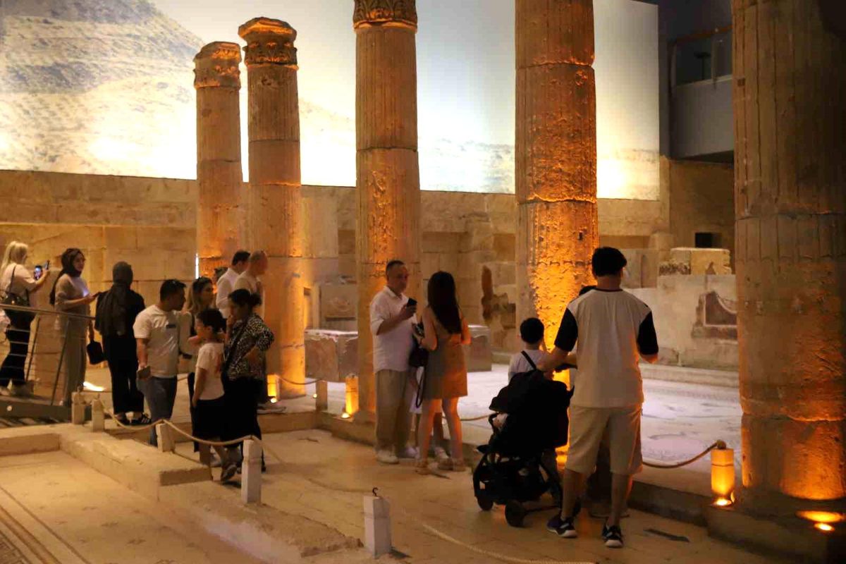 Zeugma Mozaik Müzesi’ne Bayram Akını