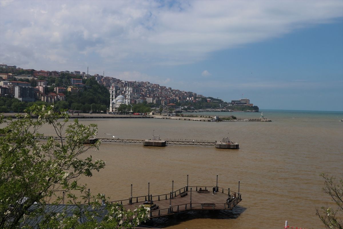 Zonguldak’ta Denizde Renk Değişimi