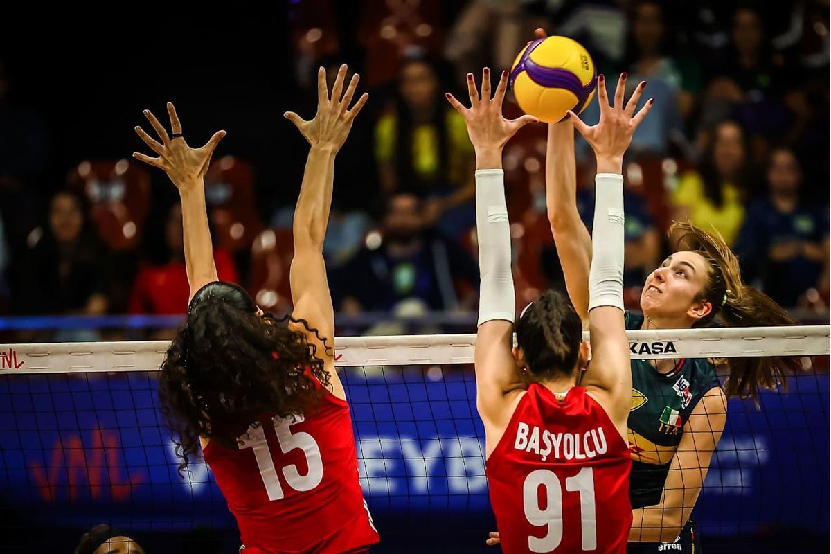 A Milli Kadın Voleybol Takımı İtalya’ya Yenildi