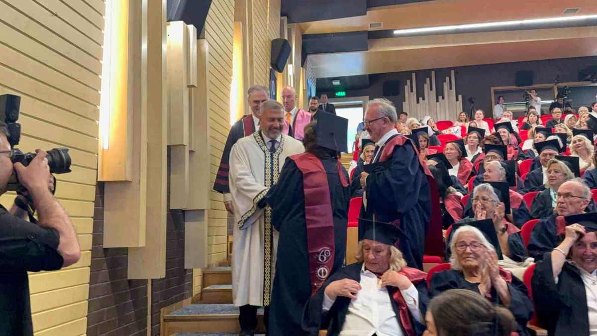 60+ Tazelenme Üniversitesi Mezunları Heyecanı