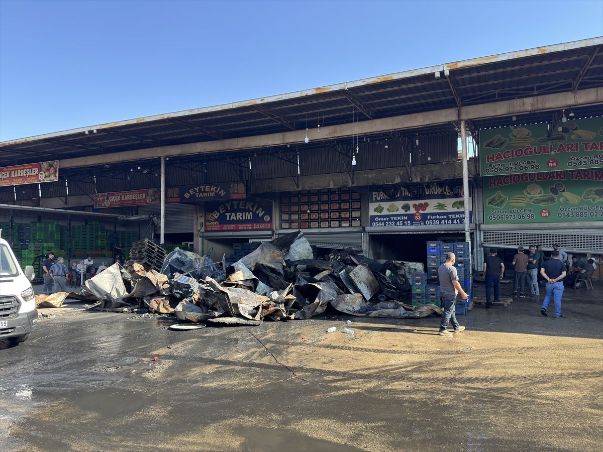 Adana’da Hal Kompleksinde Yangın