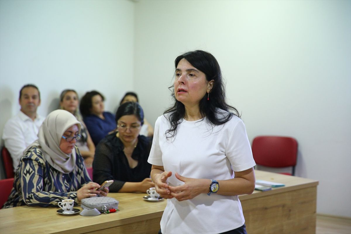 Adana’da ‘Her Gebeye Bir Ebe’ Uygulaması Tanıtıldı