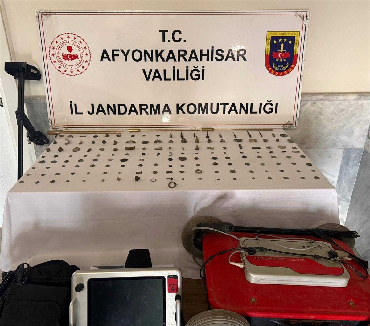 Afyonkarahisar’da Tarihi Eser Kaçakçılığı Operasyonu