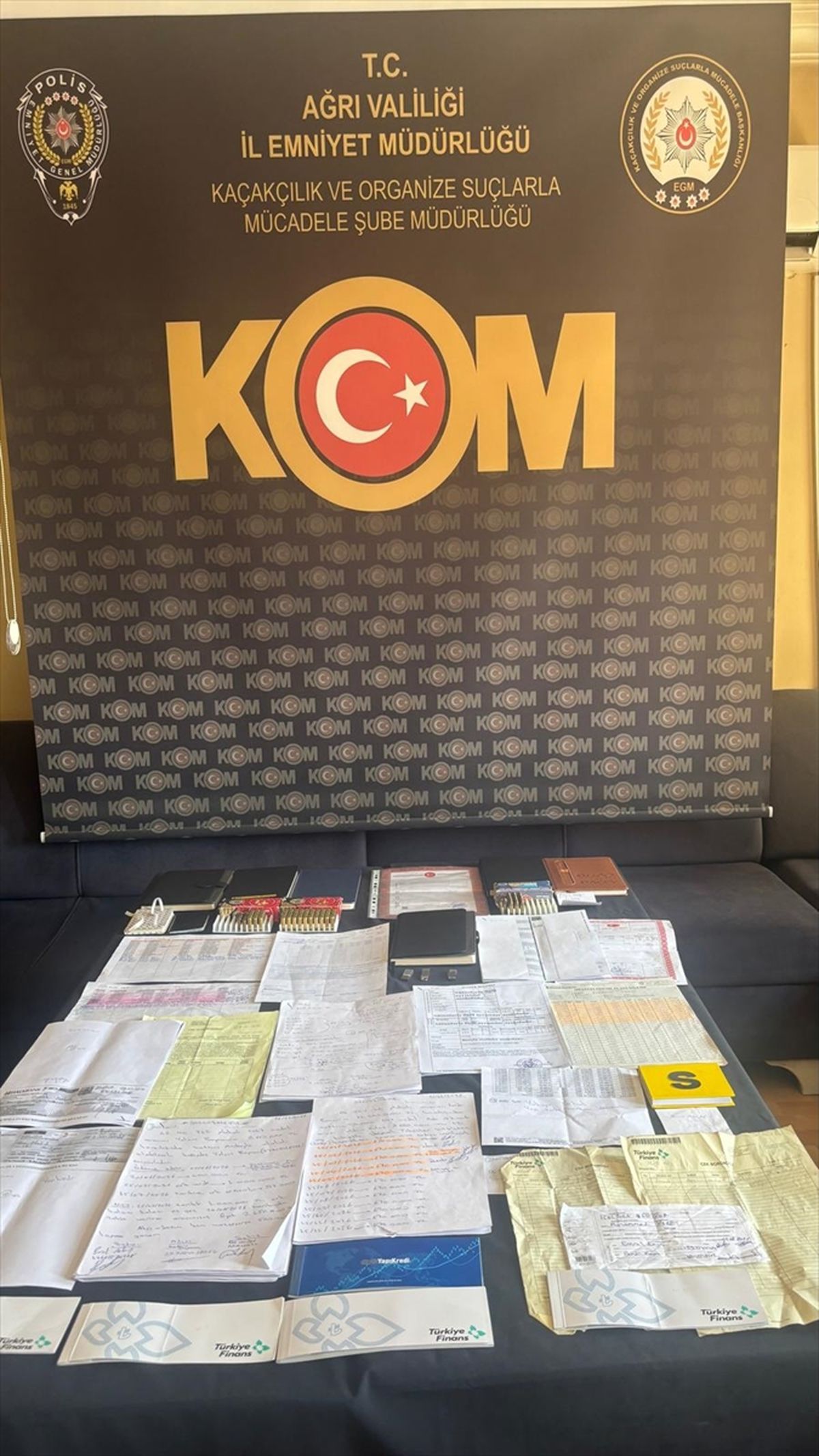 Ağrı’da Tefecilik Operasyonu: 8 Gözaltı
