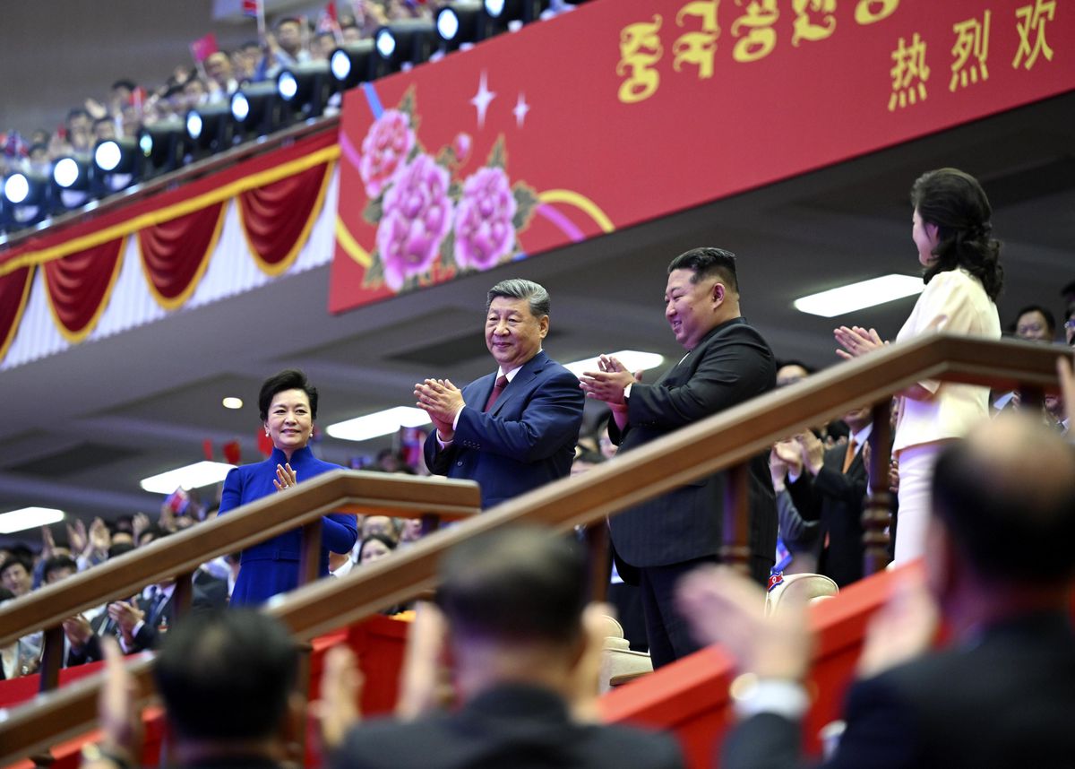 Xi Jinping ve Kim Jong-un’dan Kültürel Etkinlik